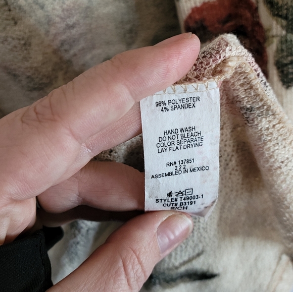 Live In The Moment Floral Cardigan Size Small - Picture 2 of 4